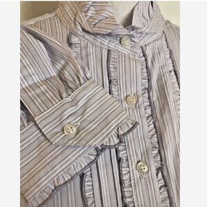 Perfect Carson Kressley Shirt NWOT Med Ruffle Front Purple Stripe